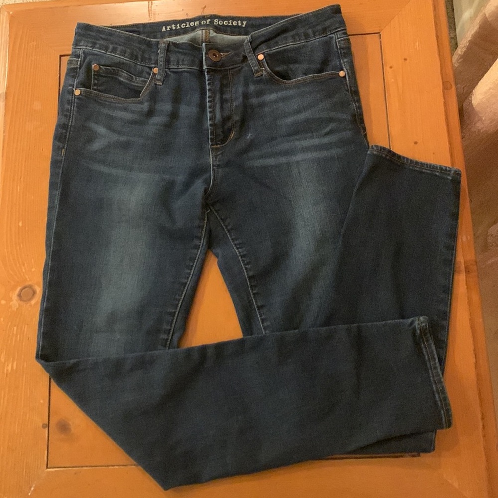 🌹Articles of Society - Skinny Jeans - Expertly crafted - Size 28 - Mid Rise •